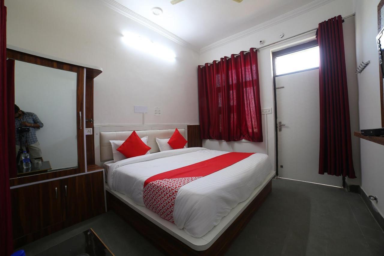 Oyo 37077 Hotel Rawat Ajmer Dış mekan fotoğraf